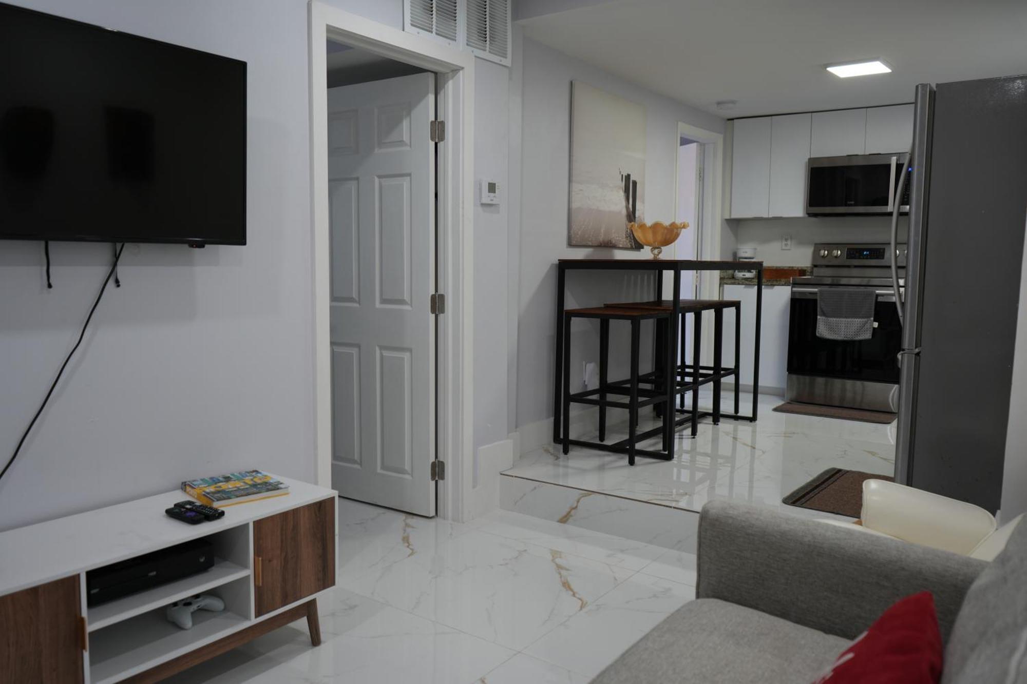 Charming Two Bedroom Apartment. Miami Extérieur photo